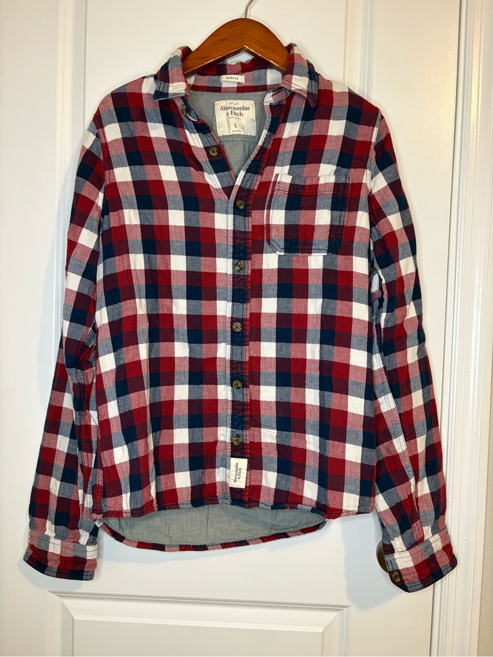 Abercrombie & Fitch Men's Red, Navy & White Plaid Button-Down Shirt Muscle Fit